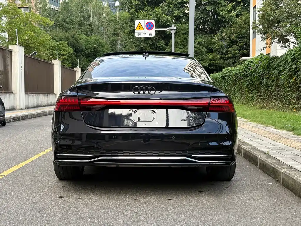 Audi A7L — фото 17