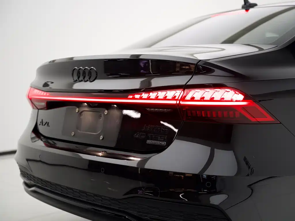 Audi A7L — фото 20