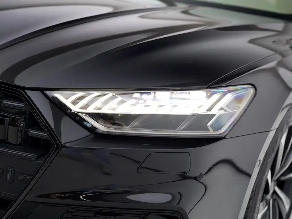Audi A7L — фото 21