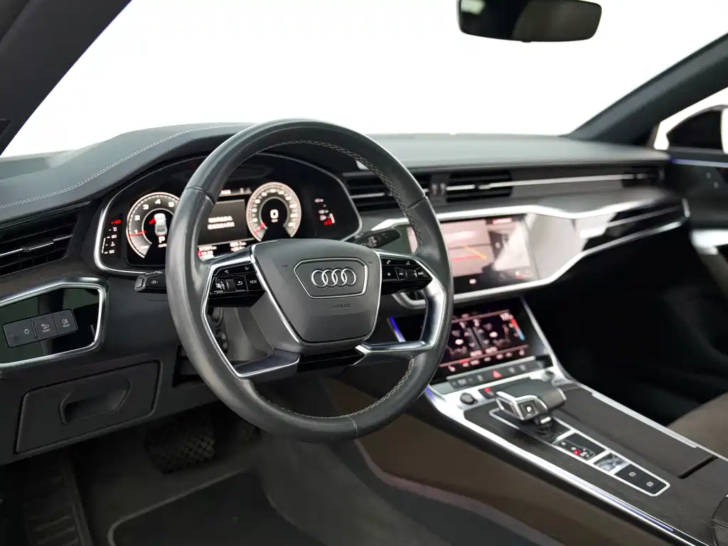 Audi A7L — фото 5