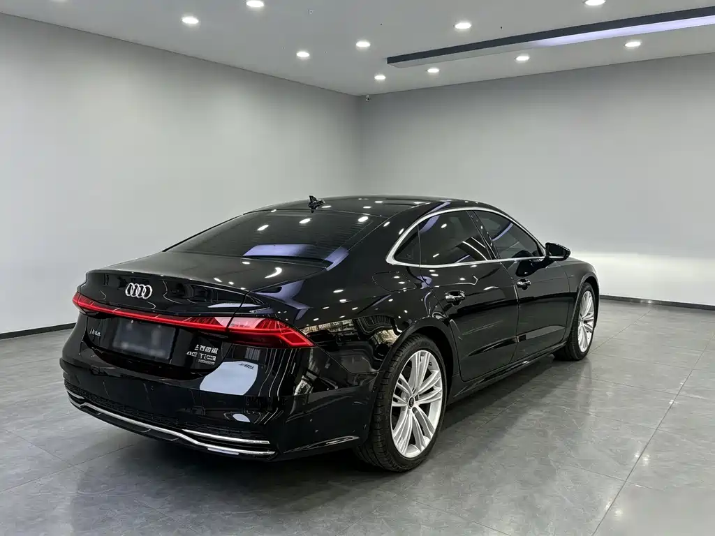 Audi A7L — фото 11