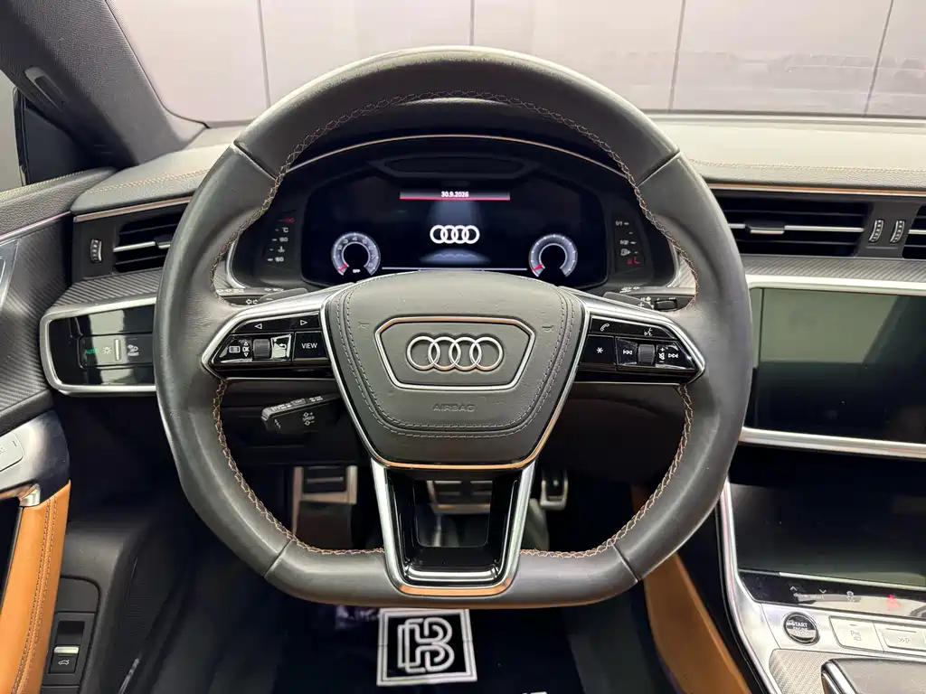 Audi A7L — фото 7