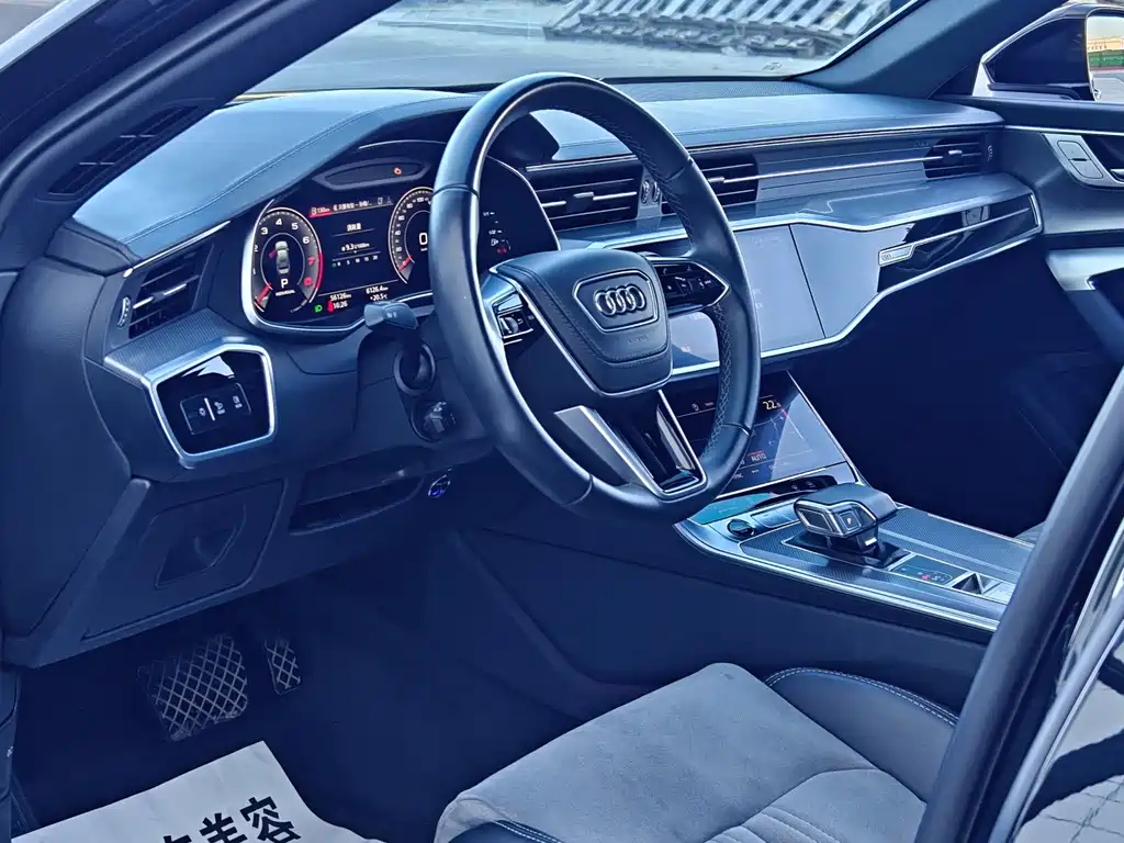 Audi A6L — фото 10