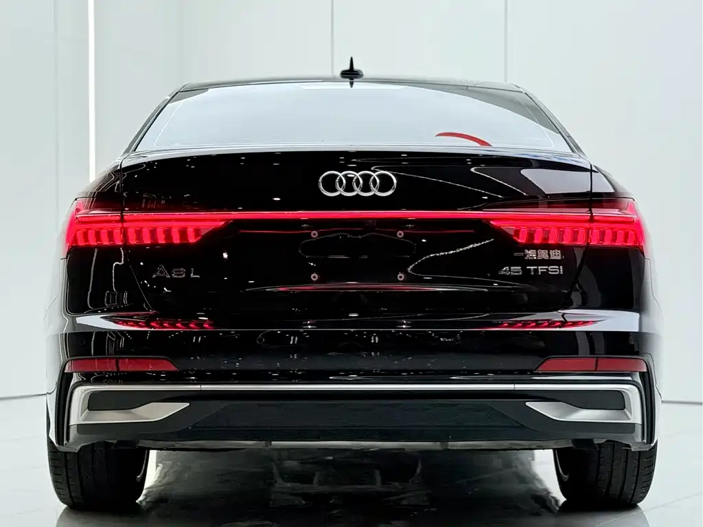 Audi A6L — фото 15