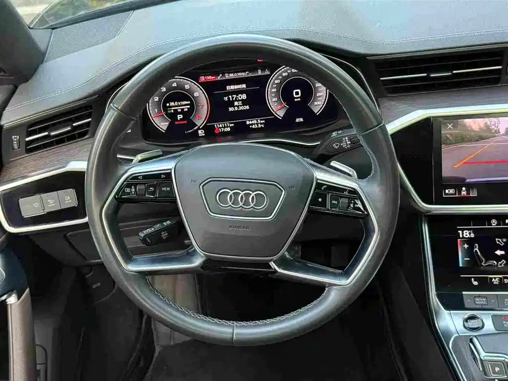 Audi A7L — фото 6