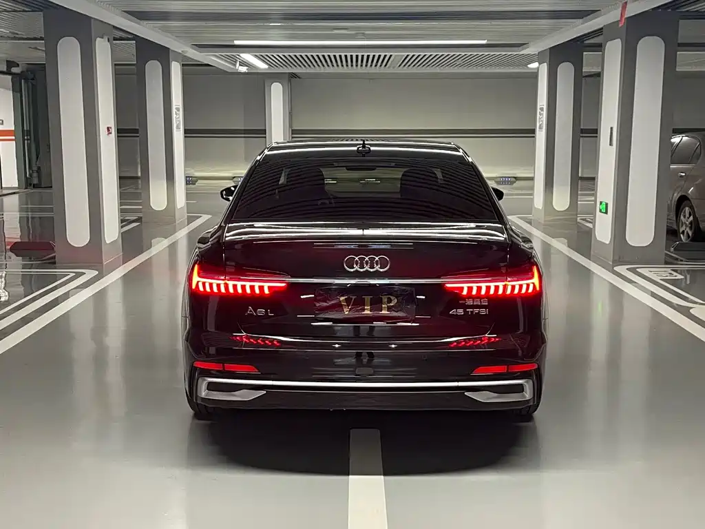 Audi A6L — фото 28