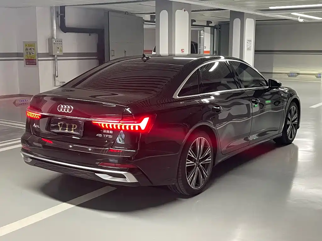 Audi A6L — фото 29