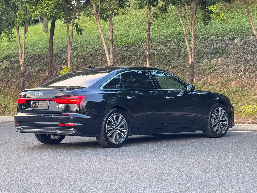 Audi A6L — фото 10