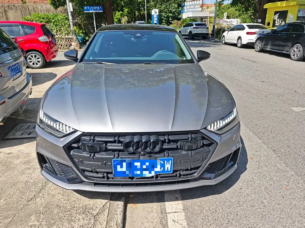 Audi A7L — фото 2