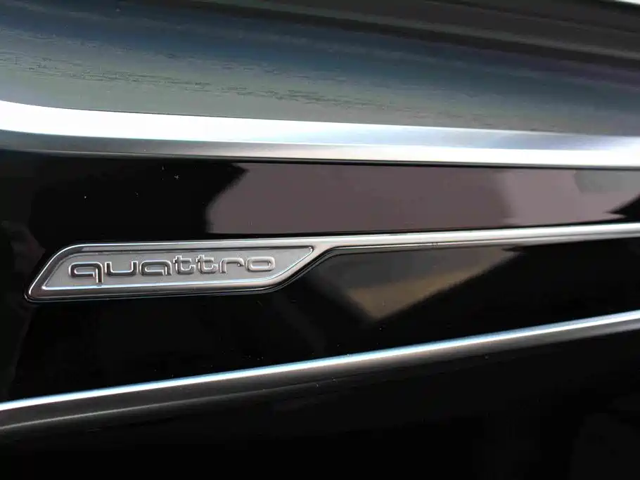 Audi A6L — фото 13