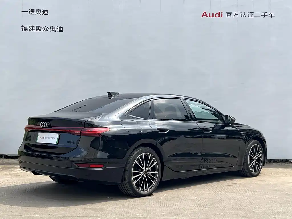 Audi A6L e-tron — фото 4