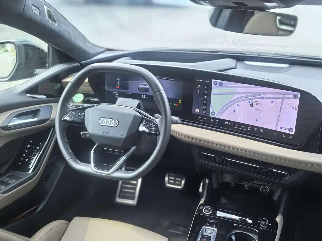 Audi A6L e-tron — фото 8