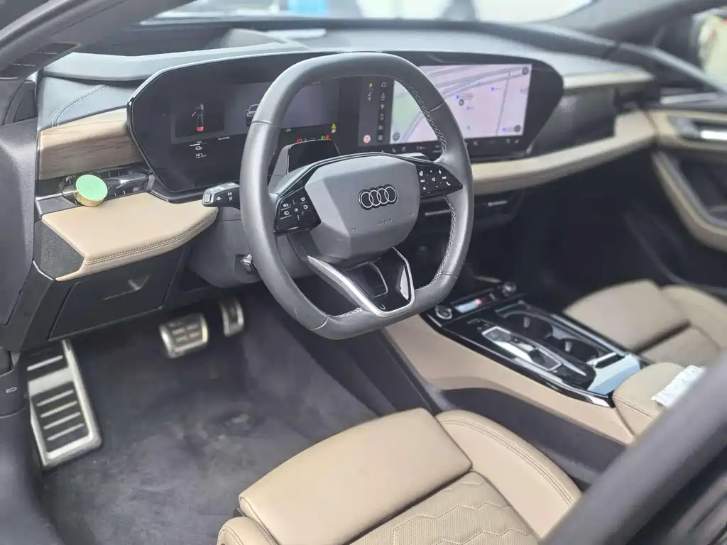 Audi A6L e-tron — фото 10