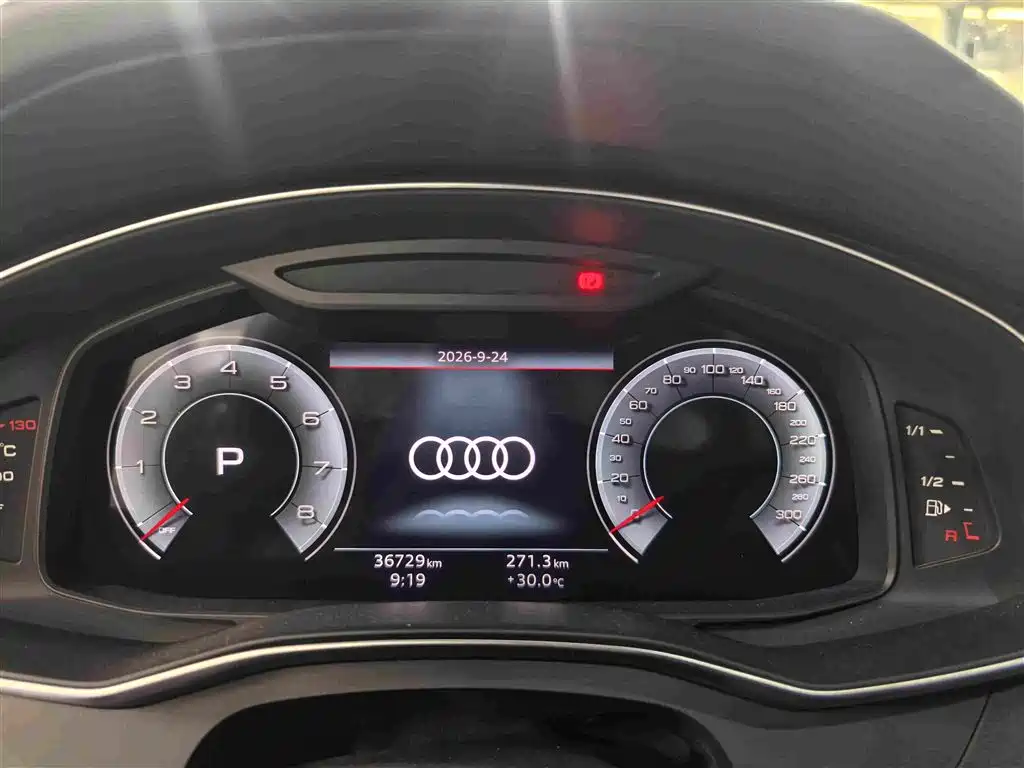 Audi A6L — фото 10