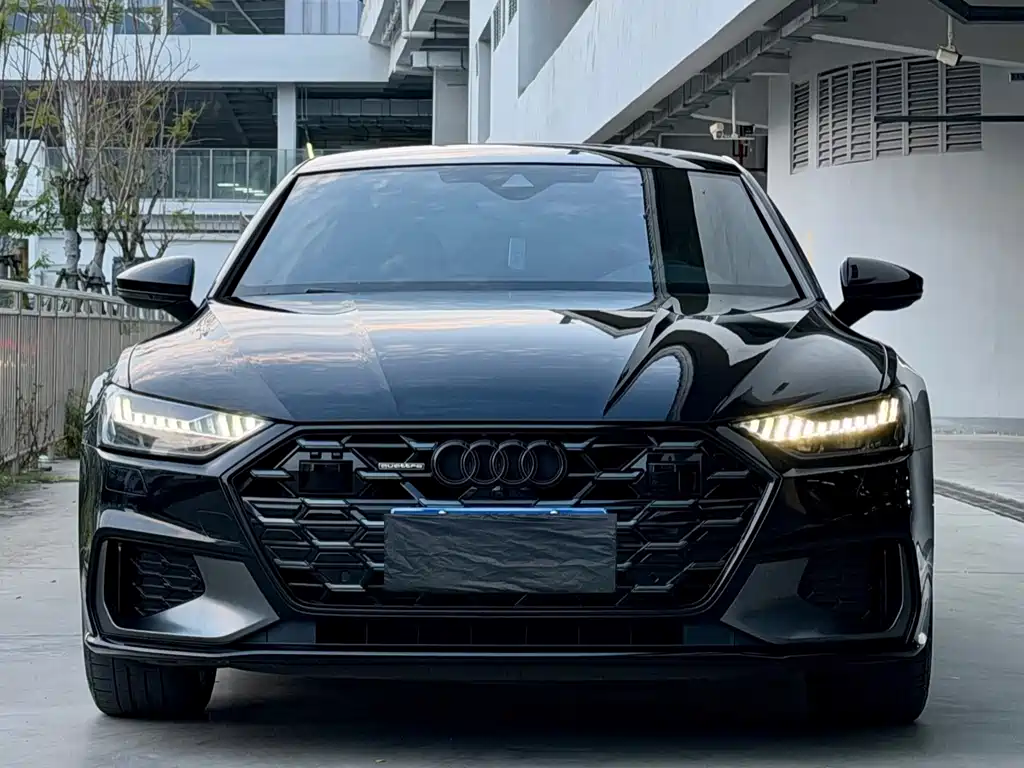 Audi A7L — фото 2