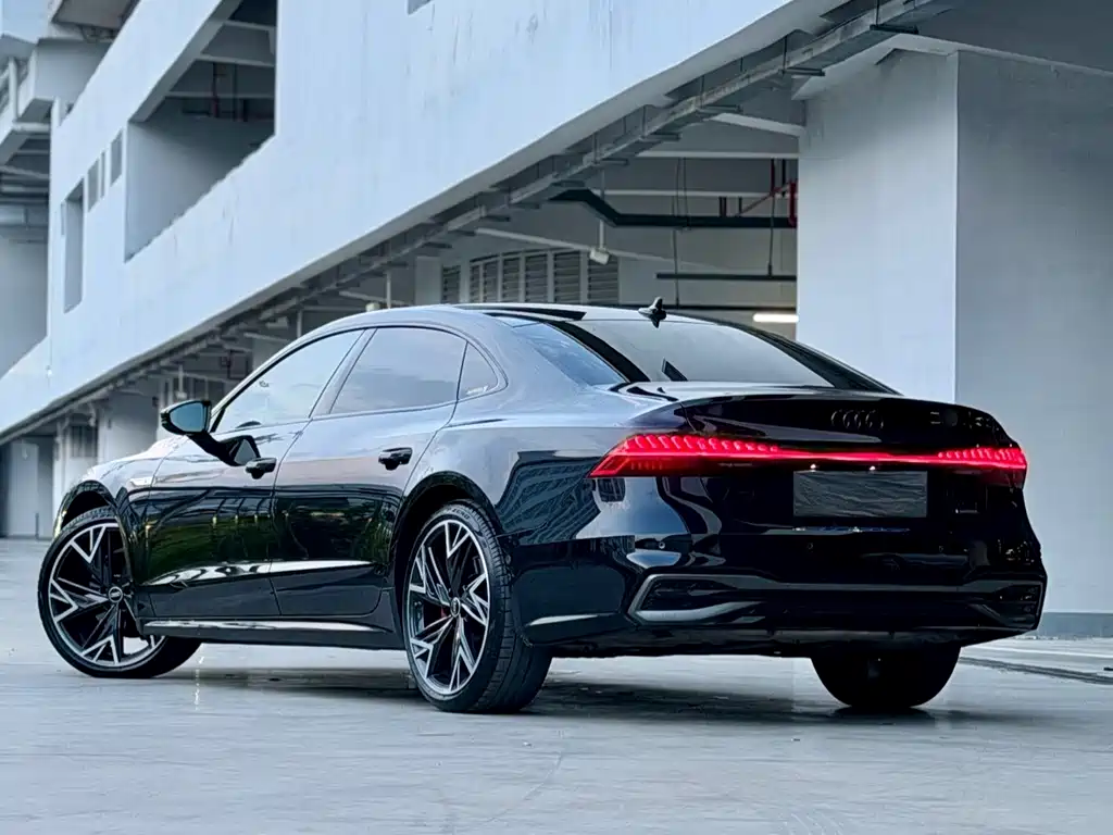 Audi A7L — фото 4