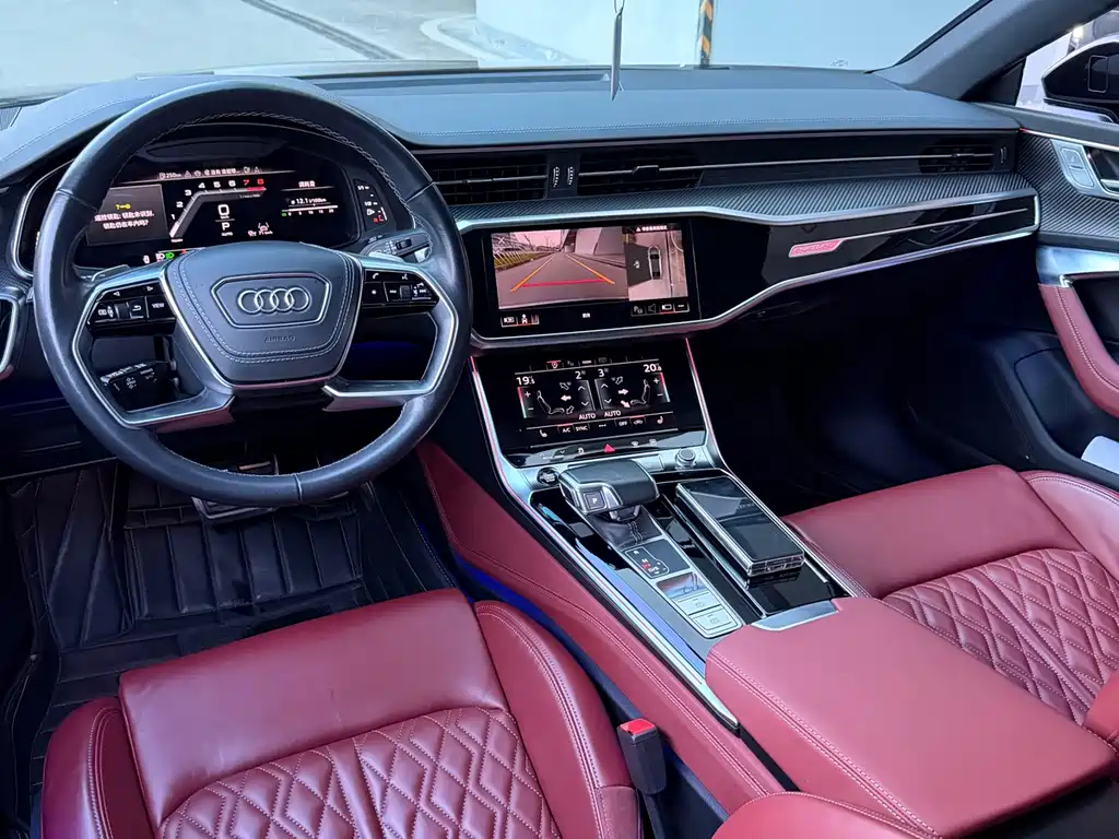 Audi A7L — фото 10