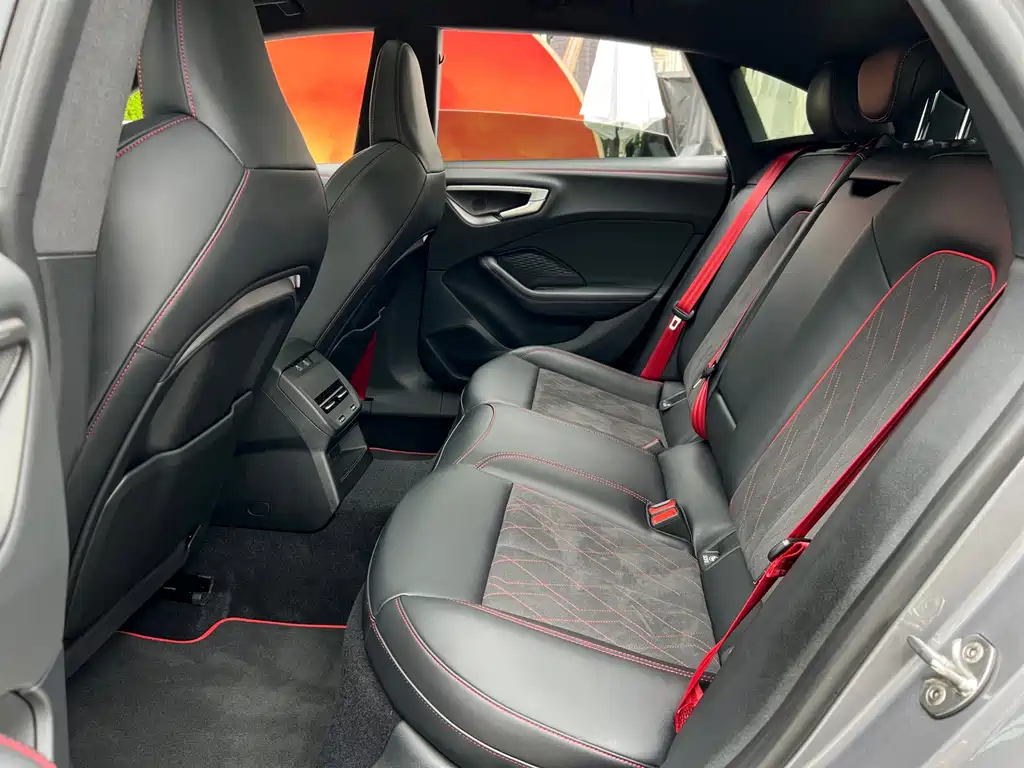 Audi A5L Sportback — фото 14