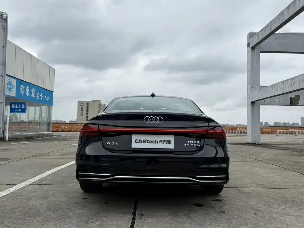 Audi A7L — фото 8