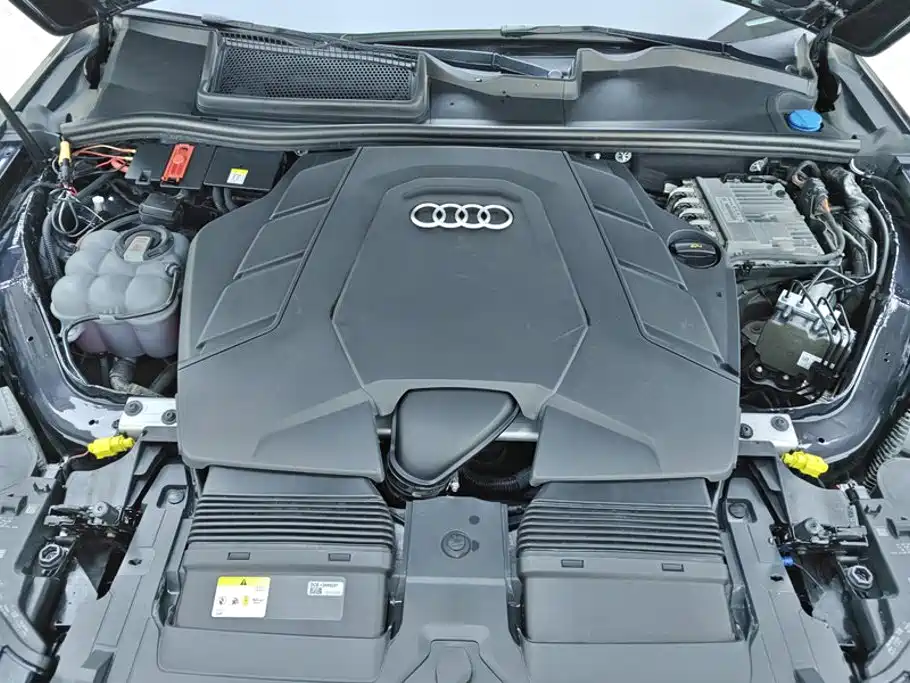 Audi Q7 — фото 10