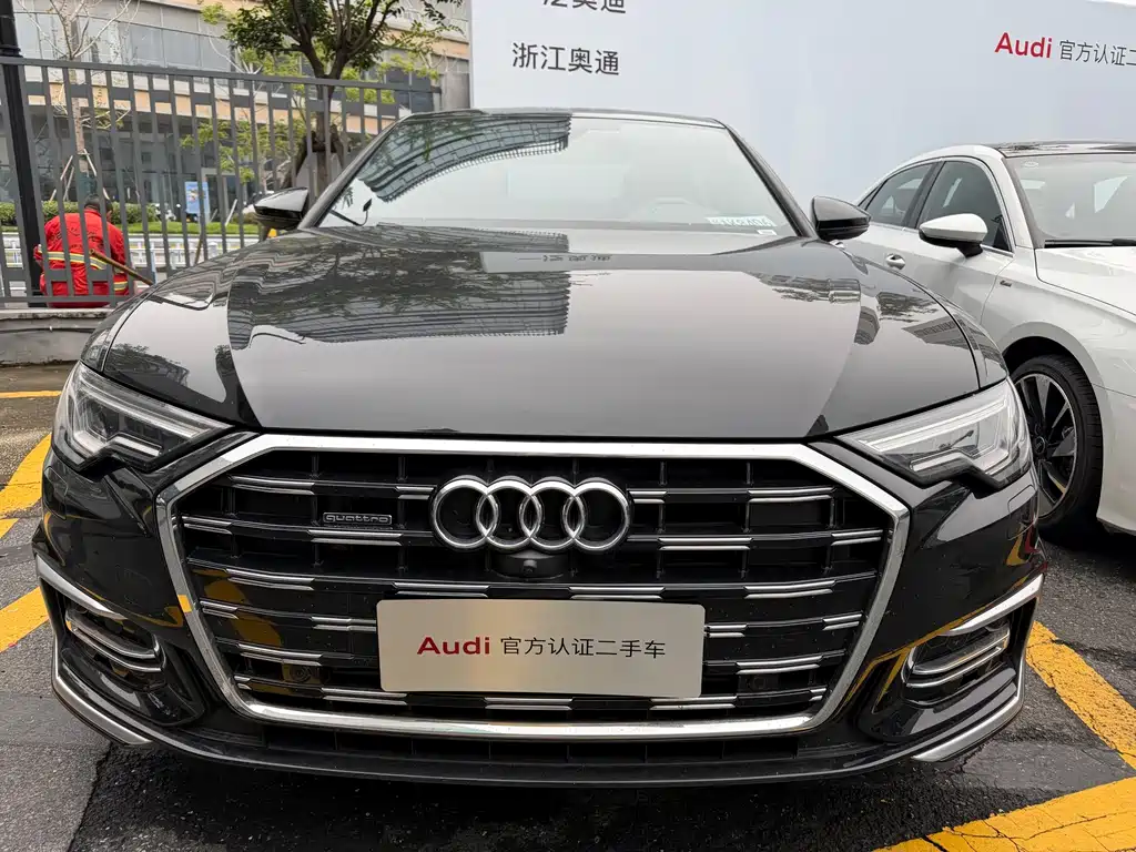 Audi A6L — фото 2