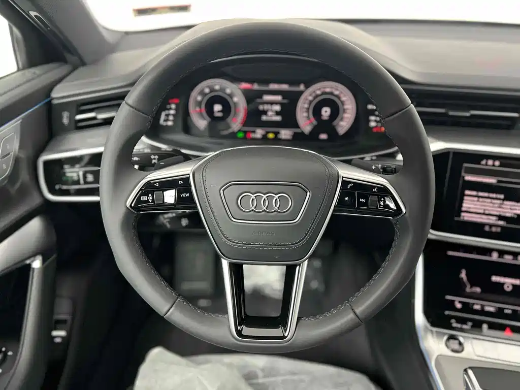 Audi A6L — фото 7