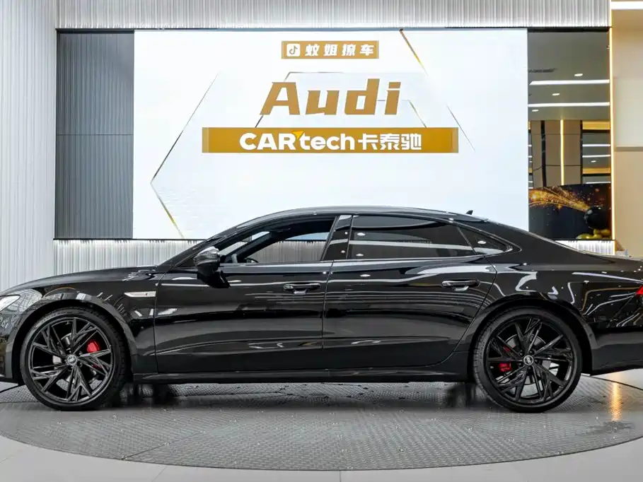 Audi A7L — фото 3