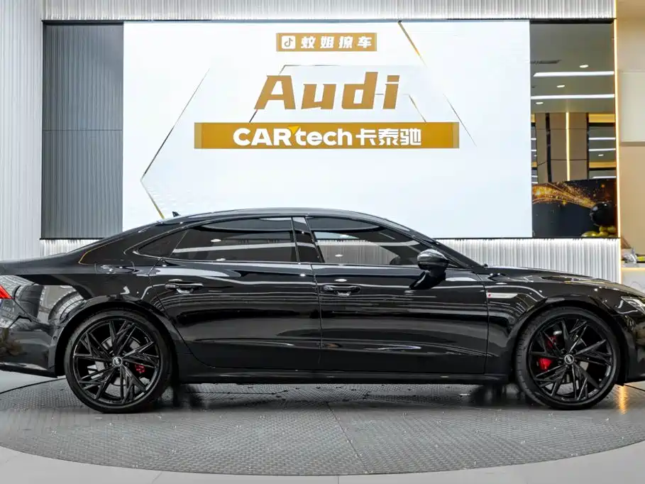 Audi A7L — фото 4
