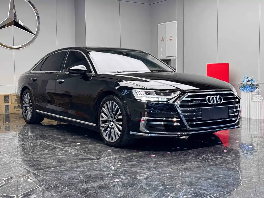 Audi A8 — фото 3