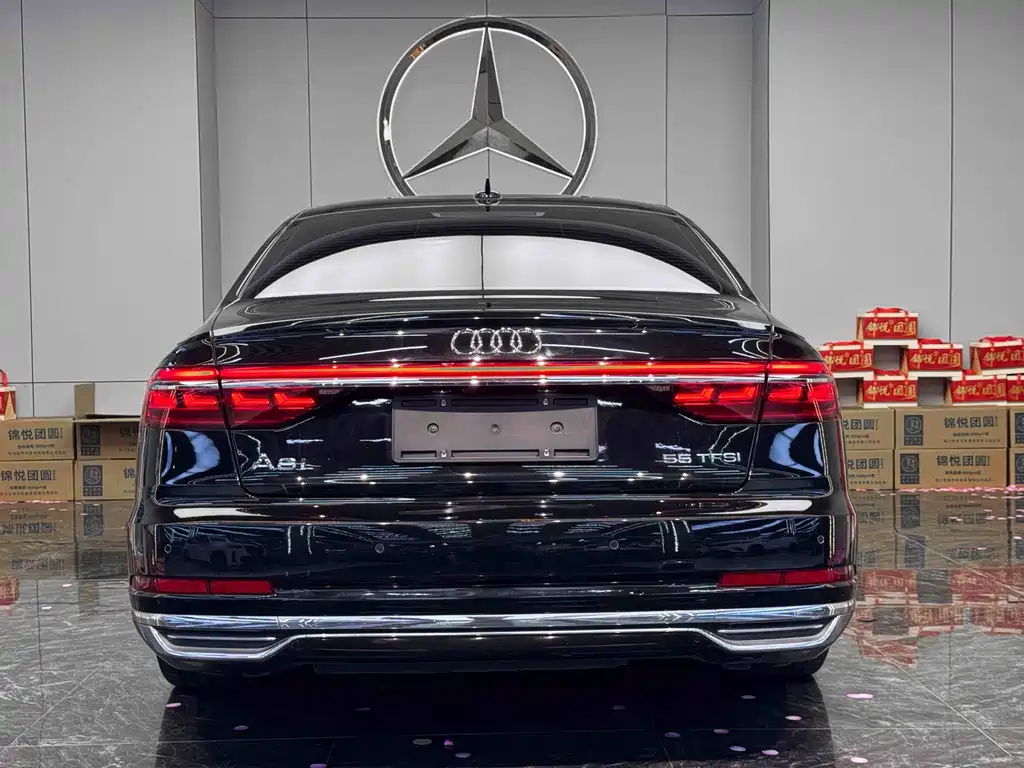 Audi A8 — фото 8