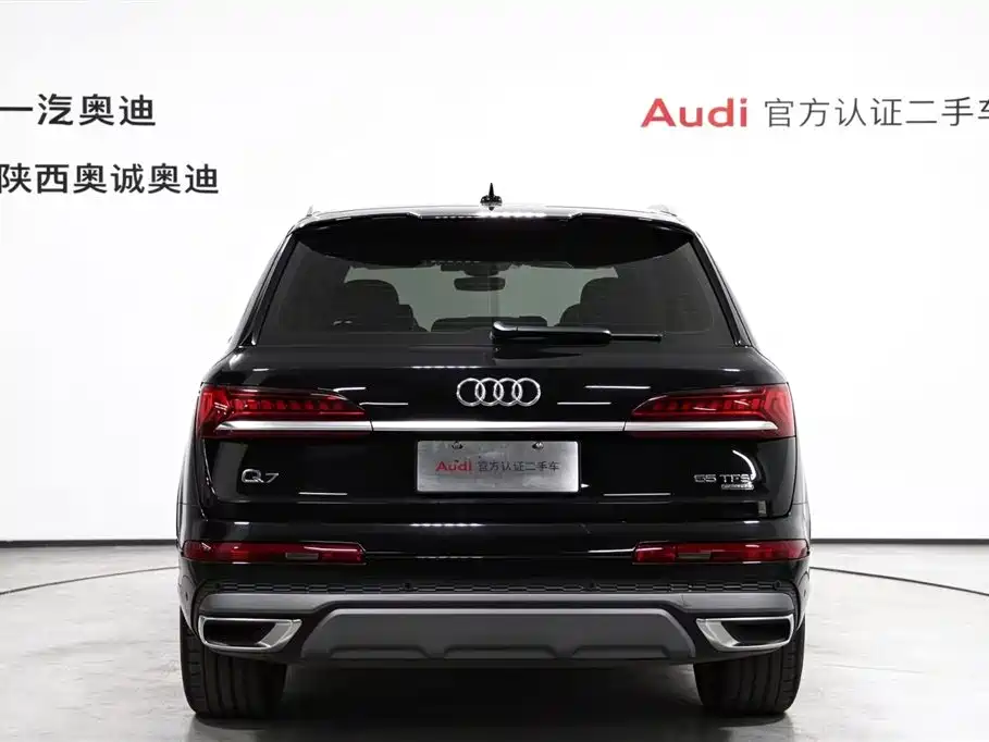 Audi Q7 — фото 5
