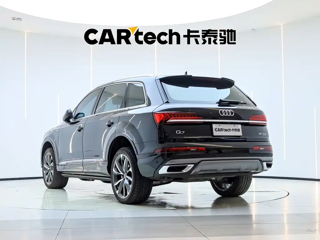 Audi Q7 — фото 4