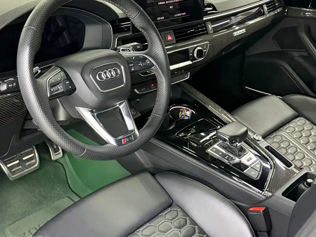 Audi RS 4 — фото 3
