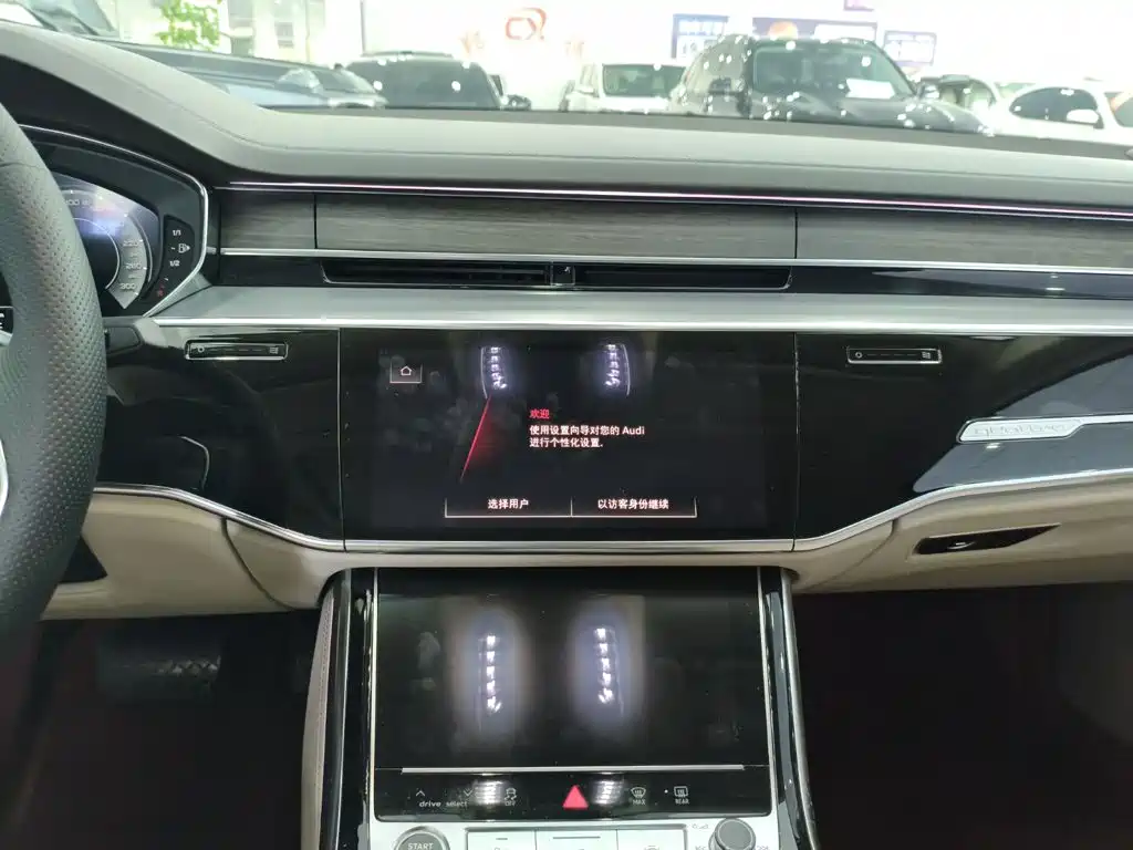 Audi A8 — фото 13