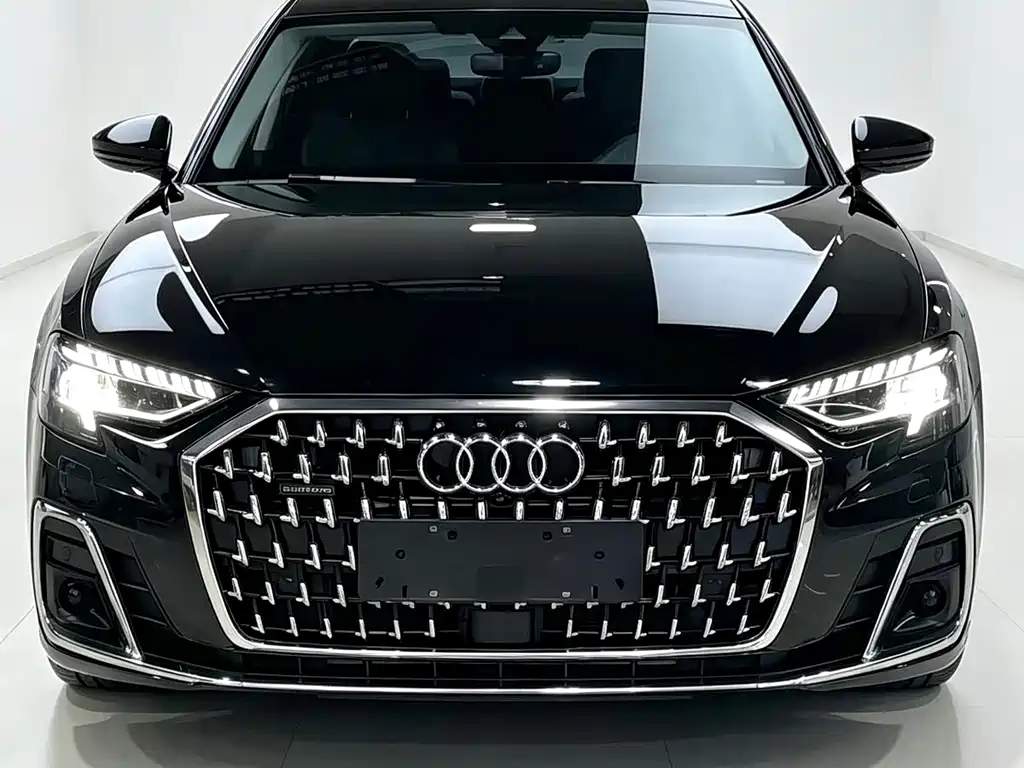 Audi A8 — фото 2