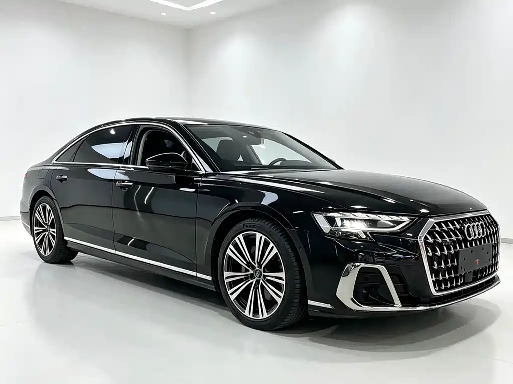 Audi A8 — фото 3
