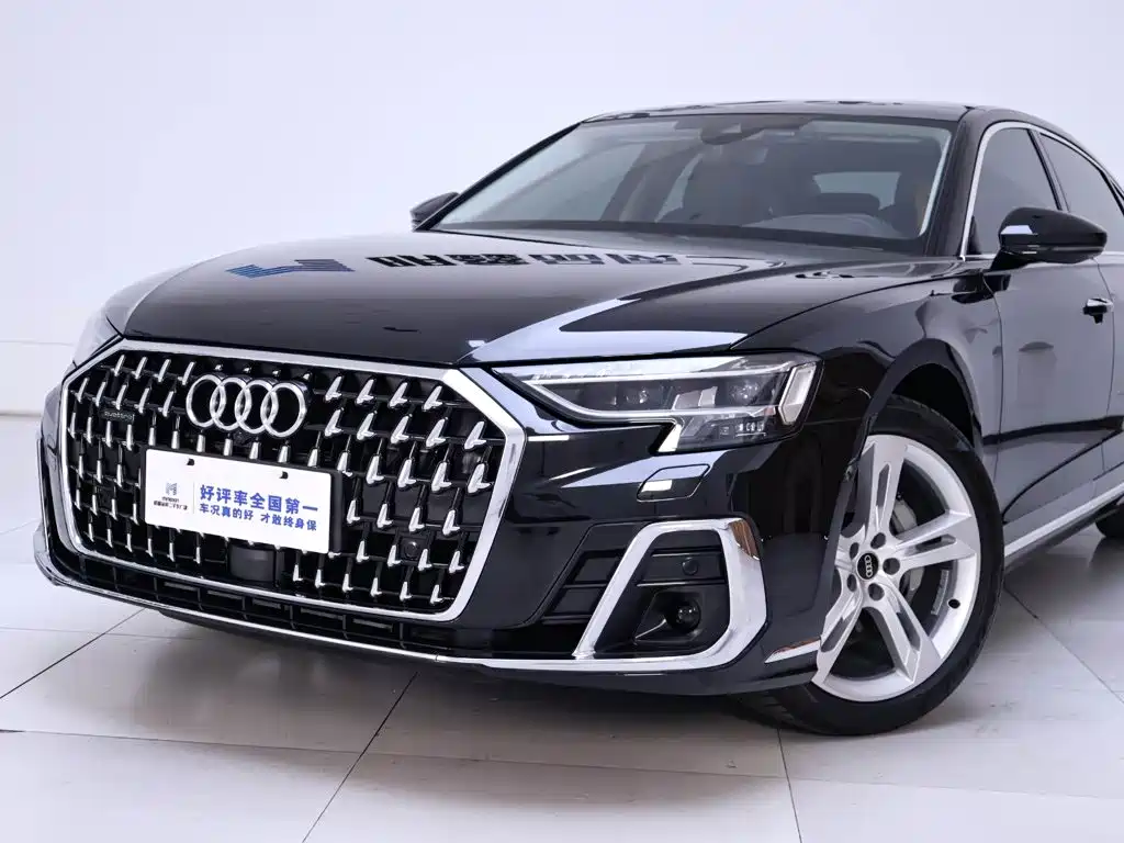 Audi A8 — фото 3