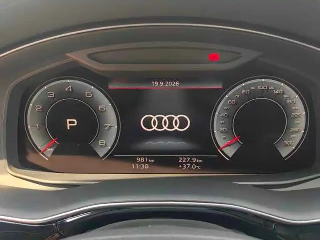 Audi Q7 — фото 2