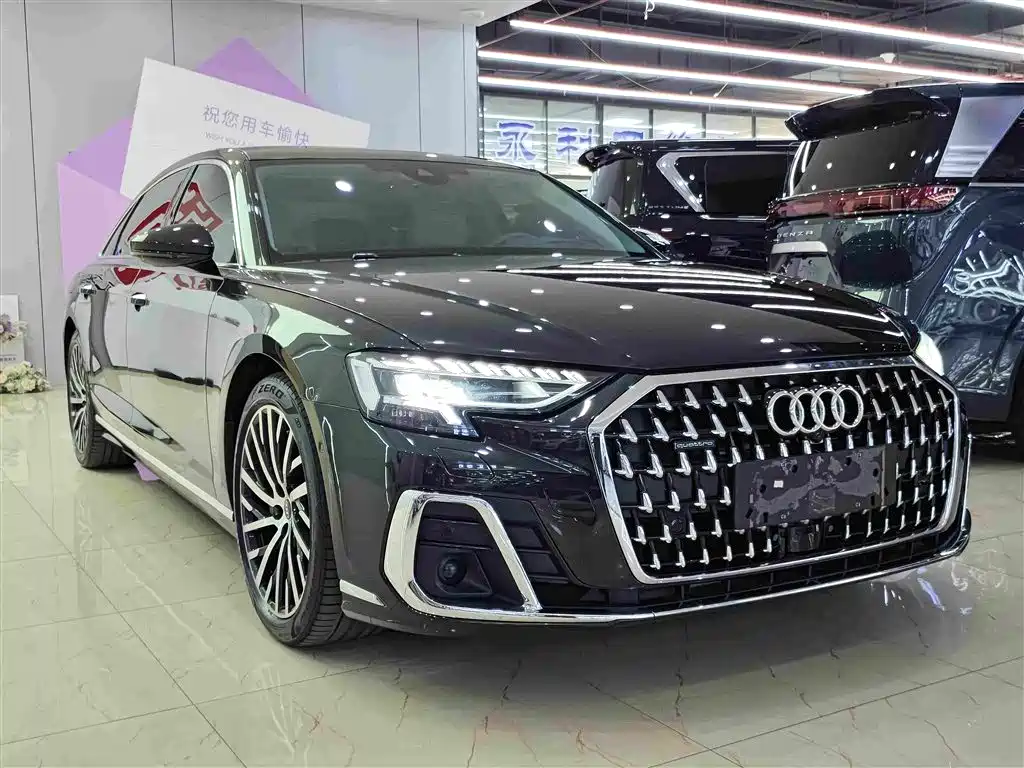 Audi A8 — фото 3