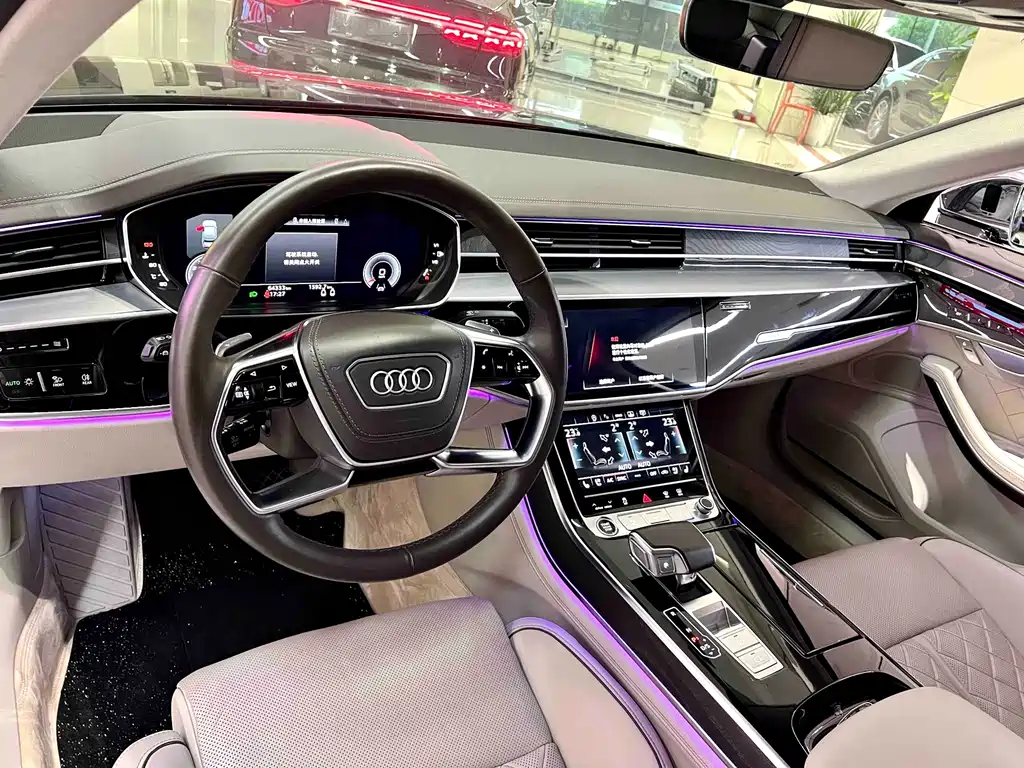 Audi A8 — фото 5