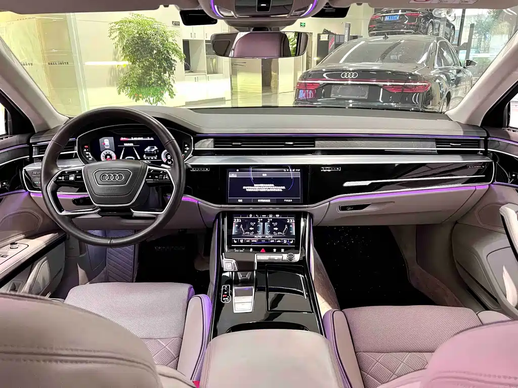 Audi A8 — фото 8