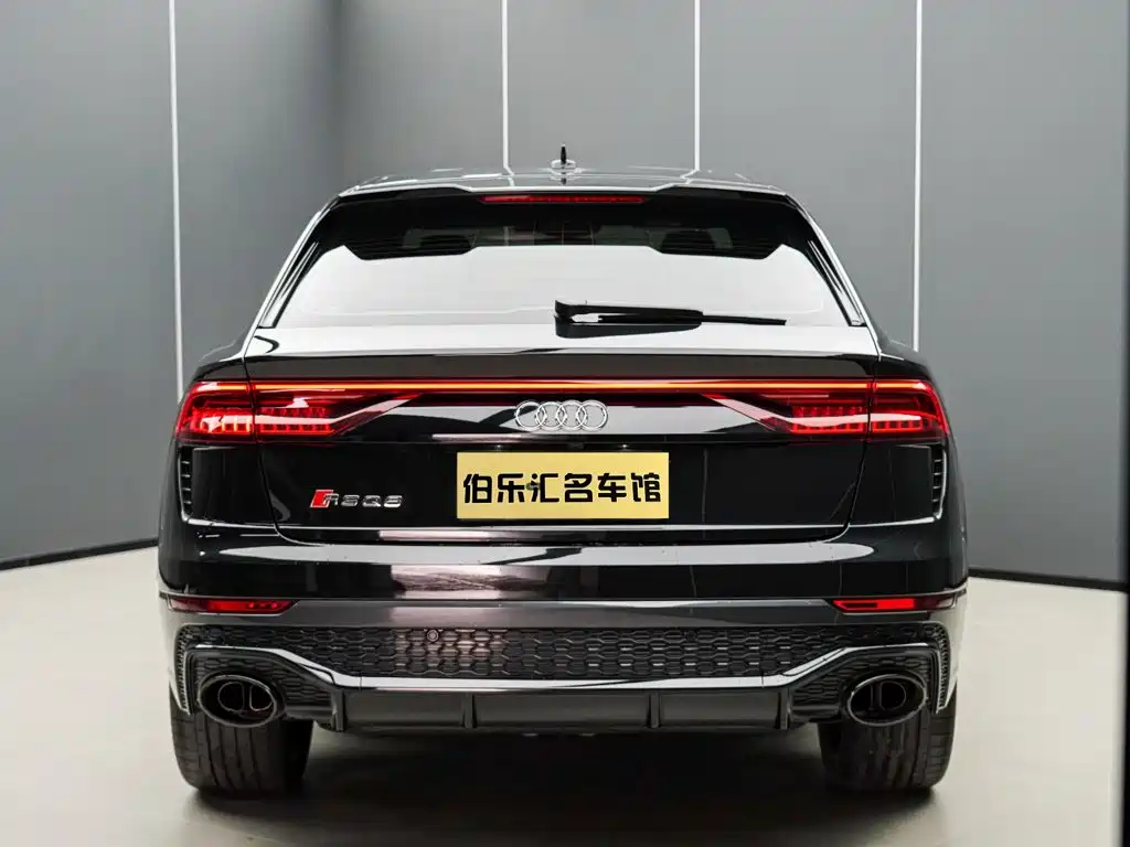 Audi RS Q8 — фото 6