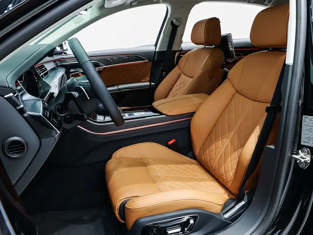 Audi A8 — фото 10