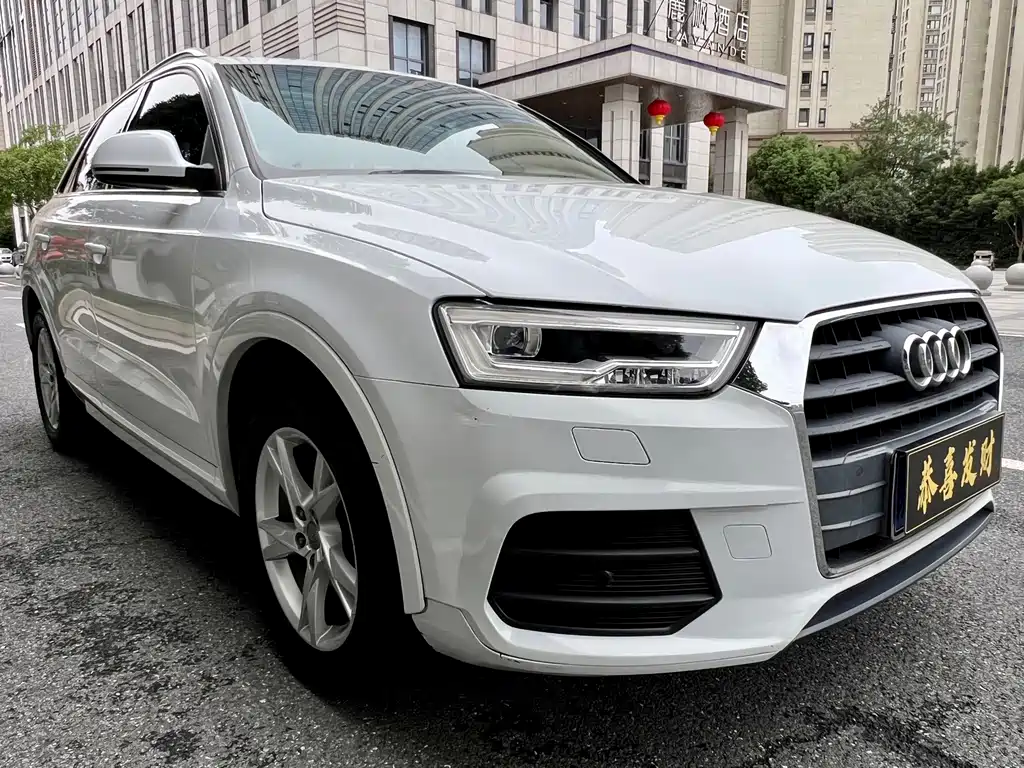 Audi Q3 — фото 6