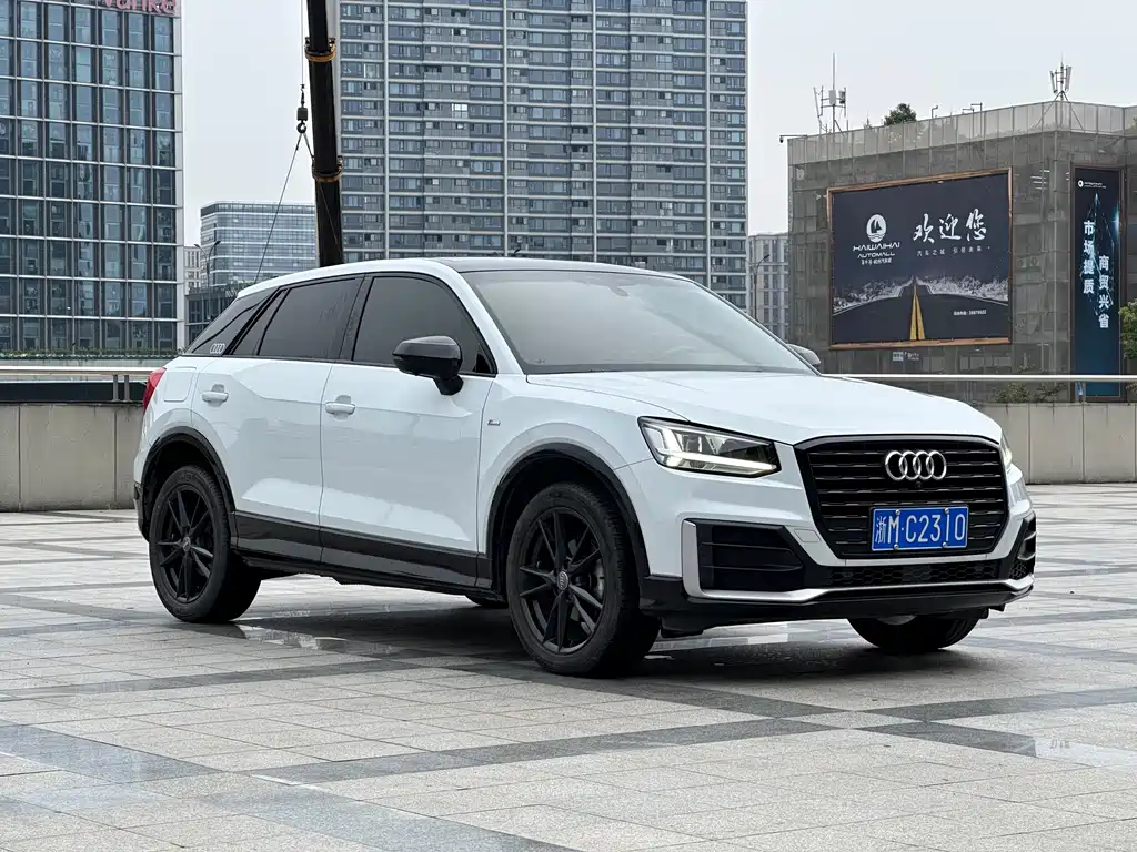 Audi Q2L — фото 3