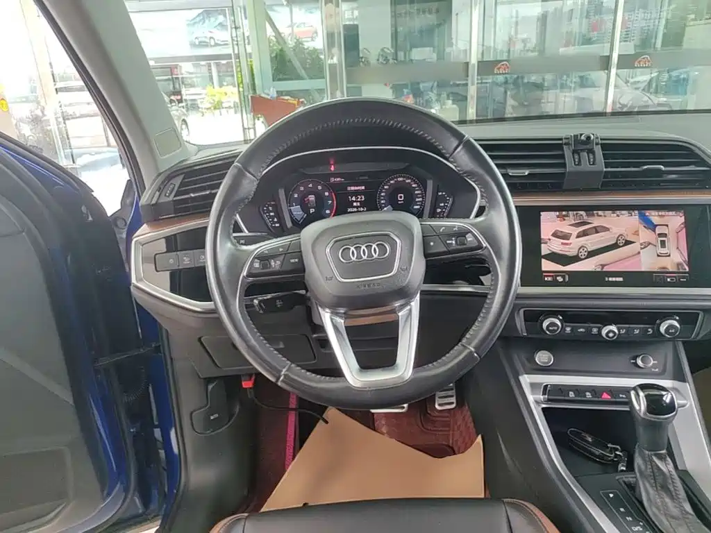 Audi Q3 — фото 11