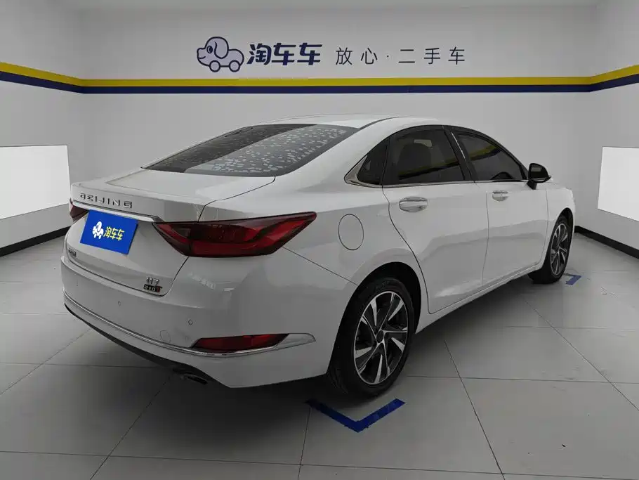 BAIC U7 — фото 3