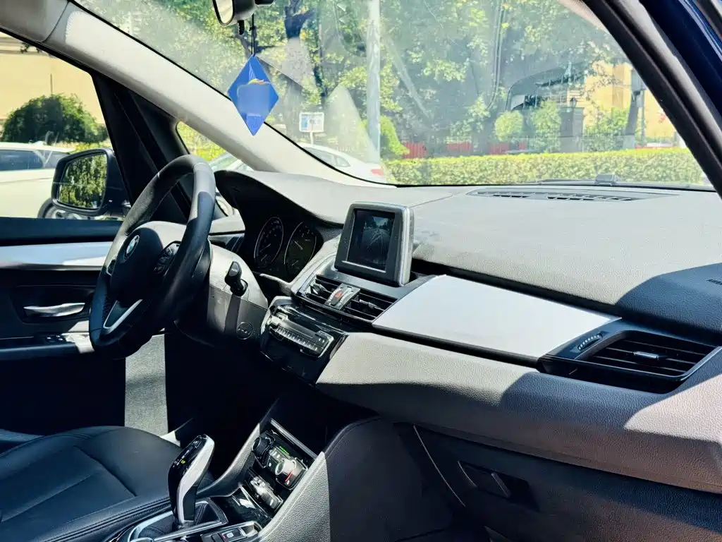 BMW 2 Series Gran Tourer — фото 21