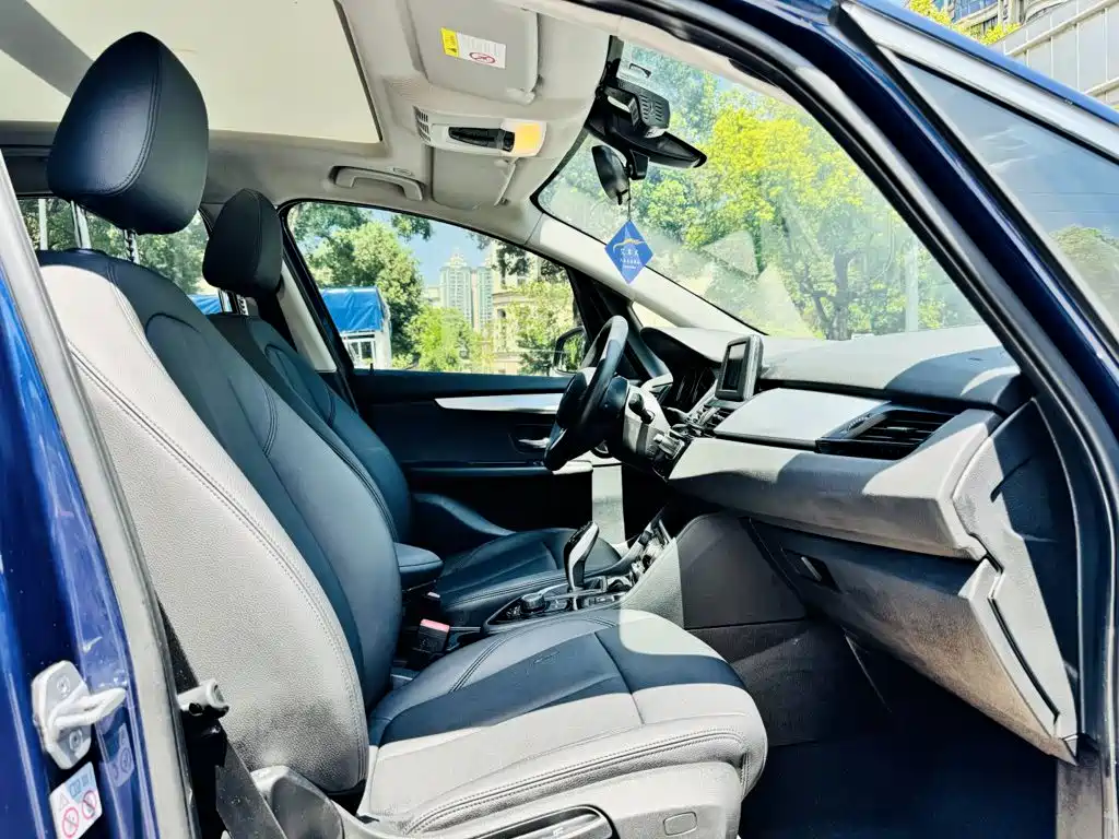 BMW 2 Series Gran Tourer — фото 22