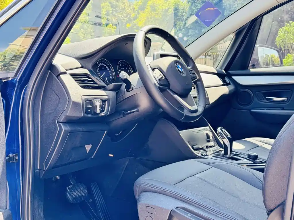 BMW 2 Series Gran Tourer — фото 8